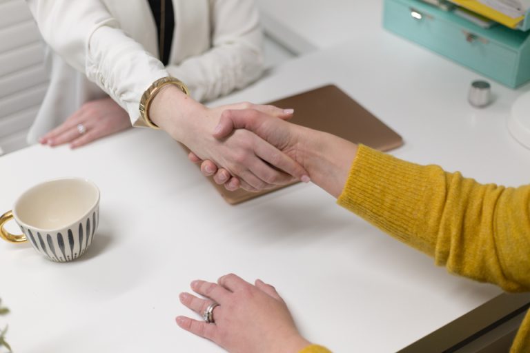 Combiner apport personnel, prêt et aides sans complexifier son dossier